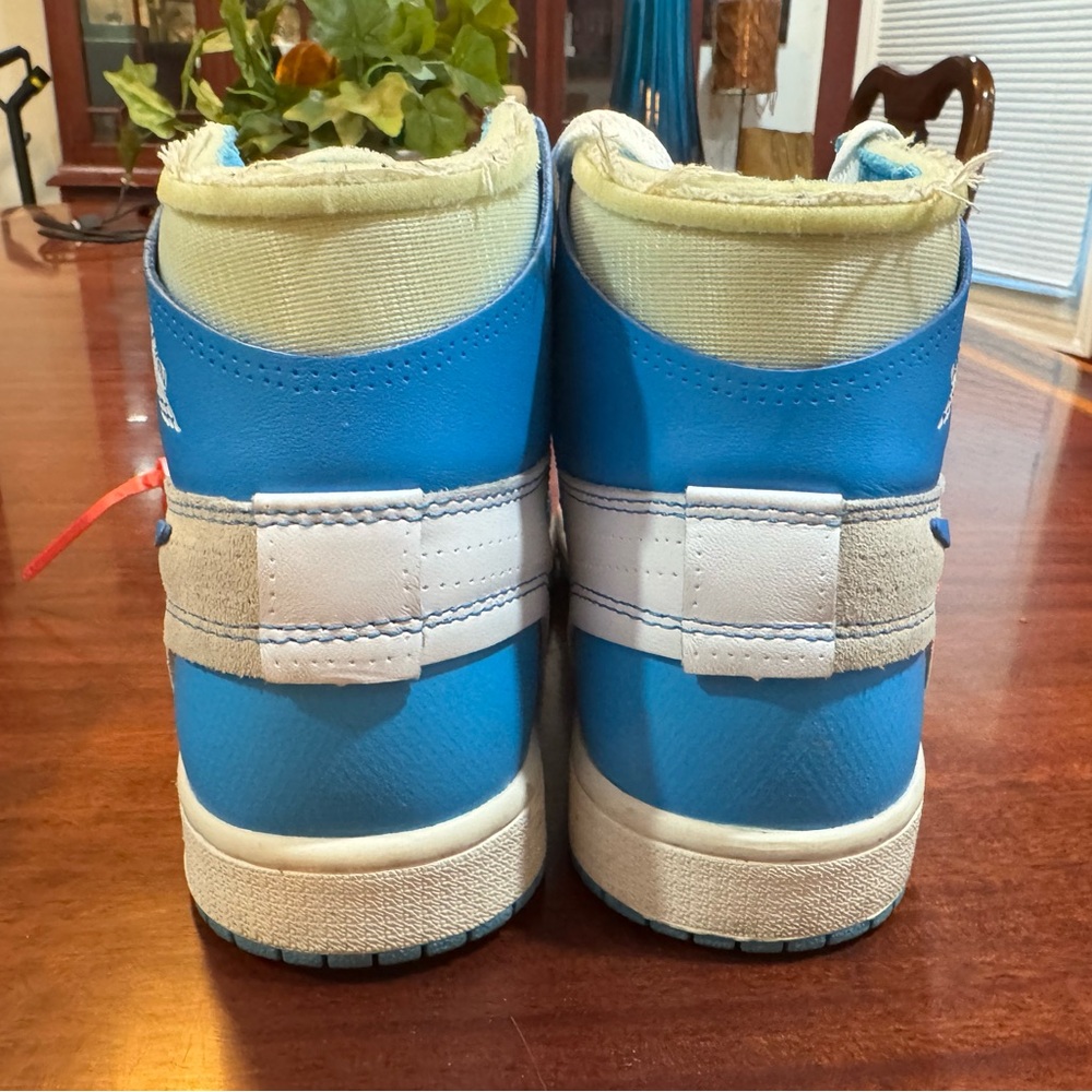 Nike Men’s Jordan 1 Off White Blue and White Sneakers - Picture 6 of 16